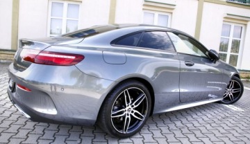 Mercedes Klasa E W213 Coupe 2.0 220d 194KM 2018 Mercedes E 220 2.0Cdi 195KM/Navi/ Alcantara/Parktr, zdjęcie 25