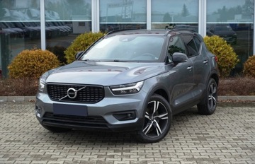 Volvo XC40 Crossover 2.0 T4 190KM 2019 Volvo XC 40 T4 R-Design, czujniki, tempomat, klima 2stref, CarPlayAA, FV23