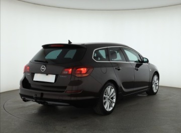Opel Astra J Sports Tourer 1.6 Turbo ECOTEC 180KM 2012 Opel Astra 1.6 T, Automat, Navi, Xenon, Klima, zdjęcie 4