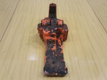 HUSQVARNA 242 КОРПУС ГАЗОВОЙ РУЧКИ РУЧКА БАКА