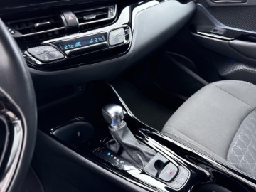 Toyota C-HR I Crossover Facelifting 1.8 Hybrid 122KM 2020 Toyota C-HR 1.8 Hybrid Style 1.8 Hybrid Style, zdjęcie 20