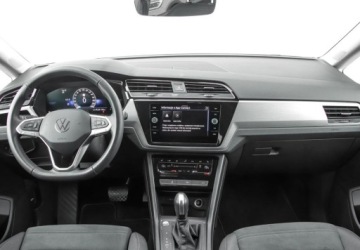 Volkswagen Touran III 1.5 TSI EVO 150KM 2024 Volkswagen Touran 1.5TSI 150KM Comfortline DSG, Kamera Cofania, Podgrzewan, zdjęcie 17