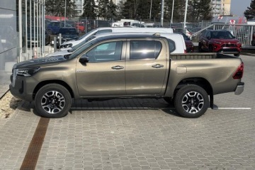 Toyota Hilux VIII Podwójna kabina Facelifting 2024 2.8 D-4D 204KM 2025 HiLux Executive D-4D mHEV Double Cab 4x4 aut 2.8 204KM 2025, zdjęcie 3