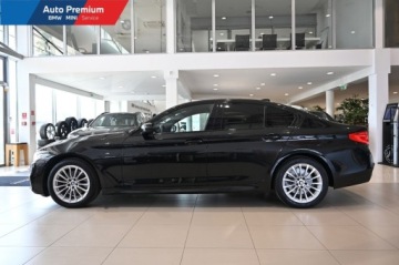 BMW Seria 5 G30-G31 Touring 520d 190KM 2019 BMW Seria 5 xDrive520d M Sport HarmanKardon Fotel sportowy 2.0 Diesel, zdjęcie 24