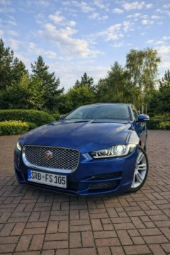 Jaguar XE Sedan 2.0 i4 180KM 2015 Jaguar XE Prestige Automat Xenon Ledy Navi, zdjęcie 2