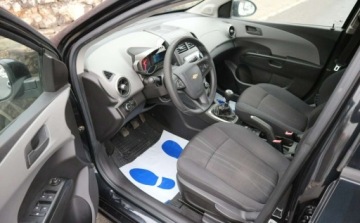 Chevrolet Aveo T300 Hatchback 5d 1.2 86KM 2011 Chevrolet Aveo Chevrolet Aveo II (T300) 1,2- 86 KM Tempomat Multifunkcja B, zdjęcie 5
