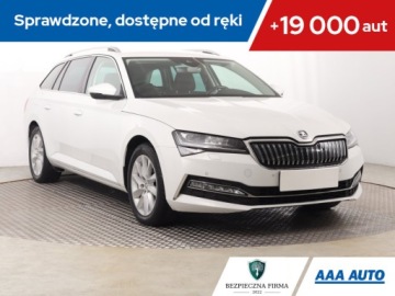 Skoda Superb III Kombi Plug-In Hybrid 1.4 TSI Plug-In-Hybrid 218KM 2020 Skoda Superb iV 1.4 TSI PHEV, Salon Polska