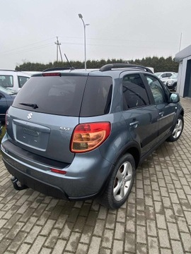 Suzuki SX4 I Hatchback 1.6 i 16V VVT 107KM 2007 Suzuki SX4 1,6 2007, zdjęcie 3