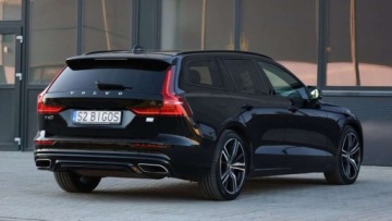 Volvo V60 II  Kombi Plug-in 2.0 T8 Twin Engine Plug-In Hybrid 390KM 2021 Volvo V60 Volvo V60 T8 AWD Twin Engine Geartronic R-Design 2.0 391KM, zdjęcie 35