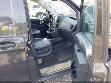 Mercedes 2021 Mercedes-Benz Inny Metris 2021 2.0l 2.0 Benzyna 208KM, zdjęcie 9