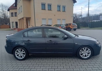 Mazda 3 I Sedan 1.6 MZ-CD 109KM 2006 Mazda 3 Zarejestrowany - ubezpieczony 1.6 Diesel 109KM, zdjęcie 5