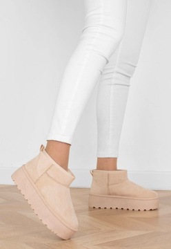 БЕЖЕВЫЕ БОТИНКИ НА УТЕПЛЕННОЙ ПЛАТФОРМЕ 40