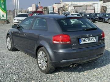 Audi A3 8P Hatchback 3d 3.2 VR6 250KM 2005 Audi A3 3-drzwiowe A3 3.2 VR6 DSG Quattro, zdjęcie 7