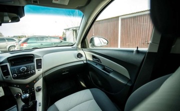 Chevrolet Cruze 2011 Chevrolet Cruze 1.6 benzyna 113KM sedan klimatyzacja hamulce i opony bdb, zdjęcie 26