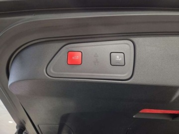 Peugeot 3008 II Crossover Facelifting  1.2 PureTech 130KM 2022 Peugeot 3008 1.2 PureTech GT EAT8 130KM SalonPL Gwarancja Dealer 1.2 130KM, zdjęcie 9