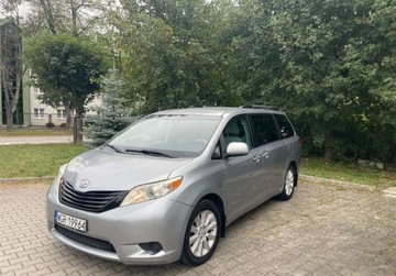 Toyota Sienna III 3.5 V6 266KM 2012 Toyota Sienna 3.5 BLPG 266Ps 4x4 Automat Navi 7 foteli Kamera Bezwypadkowa, zdjęcie 3