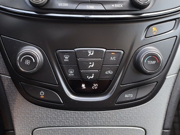 Opel Insignia I Sedan Facelifting 2.0 CDTI ECOTEC 130KM 2015 Opel Insignia 2.0 CDTI, Salon Polska, Klima, zdjęcie 14