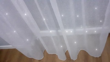 ГЛАДКАЯ БЛЕСТЯЩАЯ МАРНИРОВКА МОРОЗНЫЙ БЛЕСК РАЩЕЛЬНАЯ НИТЬ ДЛЯ ВОЛОС ГОСТИНАЯ