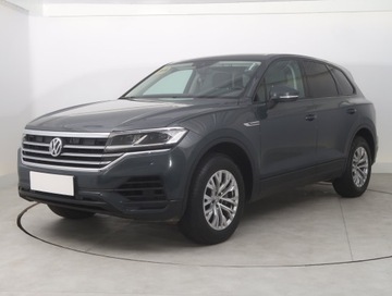 Volkswagen Touareg III SUV 3.0 V6 SCR TDI 231KM 2020 VW Touareg 3.0 TDI, Serwis ASO, 227 KM, 4X4, zdjęcie 1