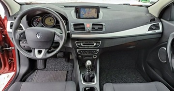 Renault Megane III Coupe 1.6 16v 110KM 2009 Renault Megane Coupe 1.6i 110kM Klima Navi Keyless Xenon Bluetooth Temp. G, zdjęcie 4