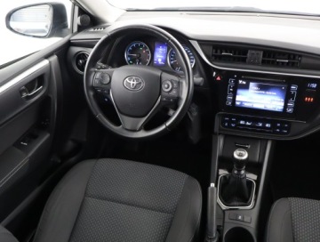 Toyota Corolla XI Sedan Facelifting 1,6 Valvematic 132KM 2017 Toyota Corolla 1.6 Valvematic, Salon Polska, zdjęcie 6