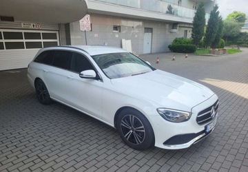 Mercedes Klasa E W213 Kombi Facelifting 2.0 220d 200KM 2022 Mercedes-Benz Klasa E Mercedes-Benz Klasa E 220 d T 9G-TRONIC Avantgarde, zdjęcie 3