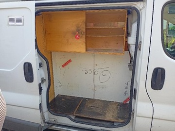 Полки Trafic II Vivaro L1H2, полный комплект