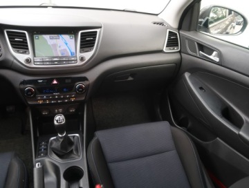 Hyundai Tucson III SUV 1.6 GDI 132KM 2016 Hyundai Tucson 1.6 GDI, Salon Polska, zdjęcie 7