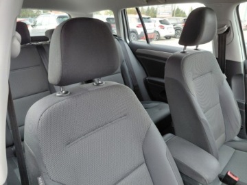 Volkswagen Golf VII Variant 1.6 TDI CR DPF BlueMotion Technology 105KM 2014 Volkswagen Golf Salon Polska Bezwypadek Klimatyzacja 2x PDC Alu 1.6 Diesel, zdjęcie 13