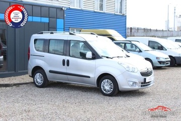 Opel Combo D Tour 1.6 CDTI 90KM 2015 Opel Combo Tour 1.6 90ps, Klimatyzacja, 2x drzwi przesuwne, Tempomat, Hak