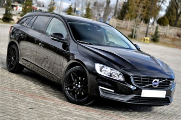 Volvo V60 I Kombi Facelifting 2.0 D2 DRIVE-E 120KM 2018 Volvo V60 2.0 D2 120KM Navi Led Climatronic Pdc, zdjęcie 1