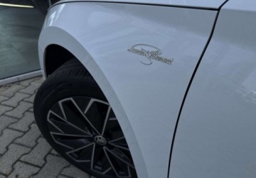 Skoda Superb III Kombi Facelifting 2.0 TDI SCR 200KM 2023 Skoda Superb 2.0TDI 200KM LaurinKlement DSG Matrix Kamera Hak DCC Skora Vi, zdjęcie 32