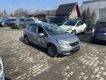 Peugeot 2008 I SUV Facelifting 1.6 BlueHDi 99KM 2018 Peugeot 2008 Podgrzewane fotle Climatronic, zdjęcie 5