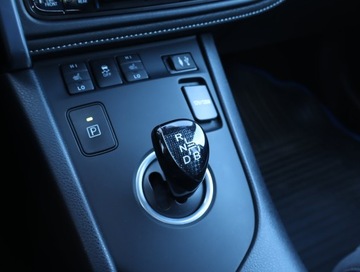 Toyota Auris II Hatchback 5d Facelifting 1.8 Hybrid 136KM 2017 Toyota Auris Hybrid, Automat, Navi, Klima, zdjęcie 12