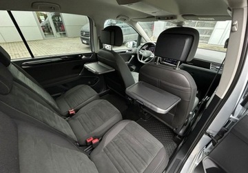 Volkswagen Touran III 1.5 TSI EVO 150KM 2023 Volkswagen Touran Highline Pakiety, ACC, Digital Cockpit, Kamera cofania,, zdjęcie 9
