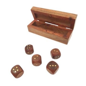 Kości do gry w podłużnym pudełku drewnianym, idealne na elegancki prezent.