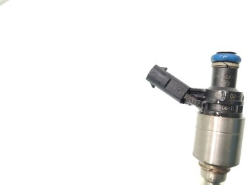 AUDI A3 VSTŘIKOVAČE PALIVA 1.8 TFSI BENZÍN 0261500057