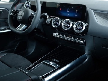 Mercedes GLA II Off-roader Facelifting 1.3 200 163KM 2025 MERCEDES-BENZ GLA 200 AMG Line Suv 1.3 (163KM) 2025, zdjęcie 8