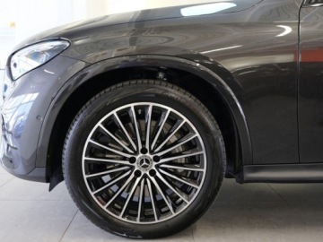 Mercedes GLC C254/X254 Coupe 2.0 200 204KM 2025 MERCEDES-BENZ GLC 200 4-Matic AMG Line 2.0 (204KM) 2025, zdjęcie 12