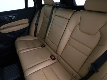 Volvo V60 II  Kombi 2.0 T8 Twin Engine 390KM 2019 Volvo V60 GRATIS! Pakiet Serwisowy o wartości, zdjęcie 16