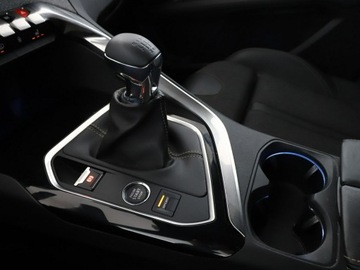 Peugeot 3008 II Crossover 1.2 PureTech 130KM 2018 Peugeot 3008 full LED półskóra navi el. fotele, zdjęcie 26