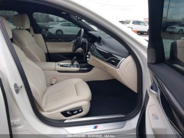 BMW 2022 BMW Seria 7 740 I 2022 3.0l 3.0 Benzyna 335KM, zdjęcie 9