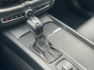 Volvo XC60 II Crossover T5 250KM 2018 Volvo XC 60 4x4 T5 Momentum 2018 kamera, zdjęcie 16