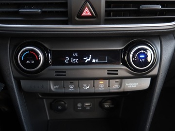 Hyundai Kona I Crossover 1.0 T-GDI 120KM 2020 Hyundai Kona 1.0 T-GDI, Salon Polska, zdjęcie 12