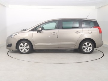 Peugeot 5008 I Minivan Facelifting 2.0 BlueHDi 150KM 2016 Peugeot 5008 2.0 BlueHDi, Salon Polska, zdjęcie 2