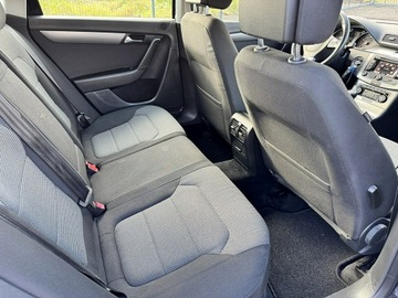 Volkswagen Passat B7 Variant 1.6 TDI CR DPF BlueMotion 105KM 2011 Volkswagen Passat Navi PDC Climatronic Grz. Fotele, zdjęcie 9