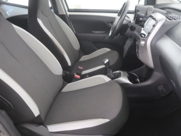 Toyota Aygo II Hatchback 5d 1.0 VVT-i 69KM 2017 Toyota Aygo 1.0 VVT-i, Salon Polska, Serwis ASO, zdjęcie 8