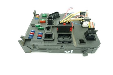 SKŘÍŇKA POJISTEK MODUL BSI PEUGEOT CITROEN 9645747480