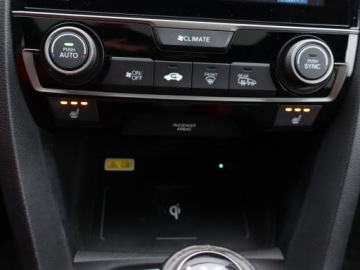 Honda Civic X 2018 Honda Civic 1.0 VTEC Turbo, Salon Polska, zdjęcie 14