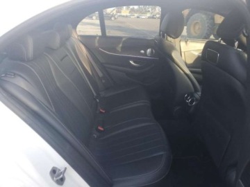 Mercedes Klasa E W213 2019 Mercedes-Benz Klasa E E 300 2.0 Benzyna 241KM, zdjęcie 8